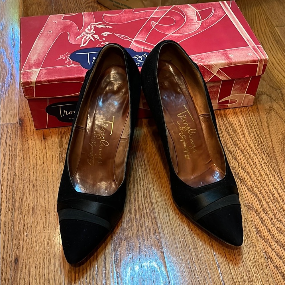 Elegant Women's Black Heels